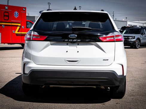 Used 2022 Ford Edge SE image 6