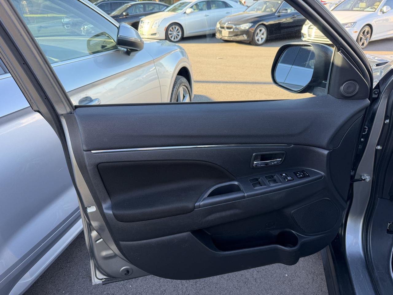Used 2020 Mitsubishi Outlander Sport ES FWD image 13