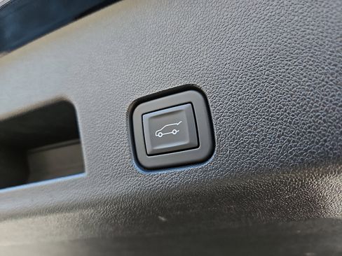 Certified 2025 GMC Acadia Elevation image 28