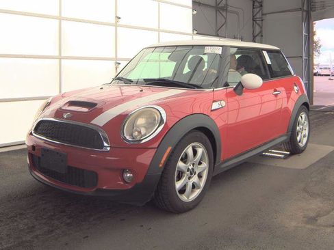 Used 2010 MINI Cooper S w/ Premium Pkg image 3