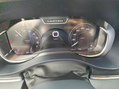 Used 2024 RAM 1500 Limited AWD/4WD image 12