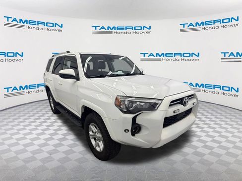 Used 2022 Toyota 4Runner SR5 AWD/4WD image 7