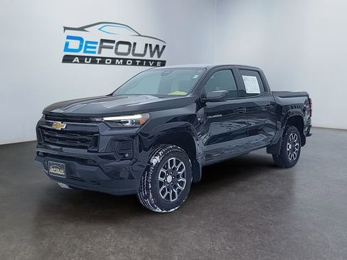 Used 2023 Chevrolet Colorado LT image 7