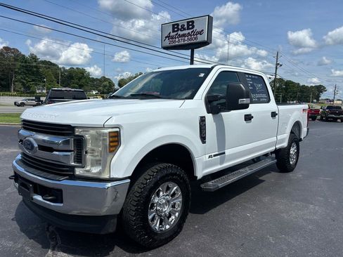 Used 2019 Ford F250 XL w/ STX Appearance Package AWD/4WD image 1