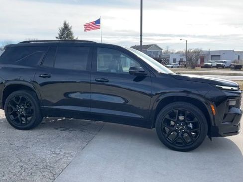Used 2026 Chevrolet Traverse RS w/ LPO, Floor Liner Package image 2