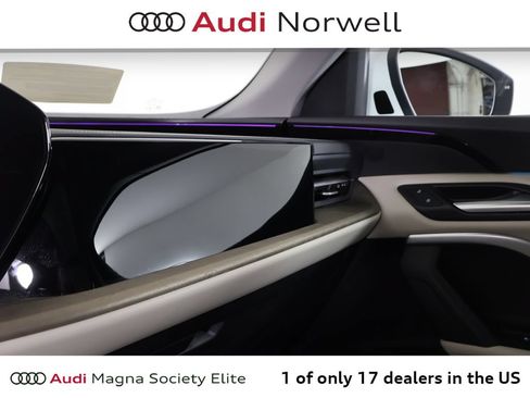 Used 2025 Audi Q5 Premium w/ Convenience Package AWD/4WD image 8