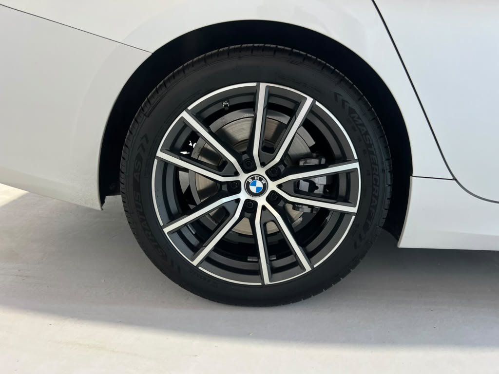 Used 2019 BMW 330i Sedan w/ Convenience Package RWD image 25