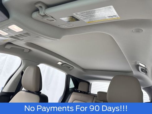 Certified 2022 Ford Escape Titanium w/ Class II Trailer Tow Package image 25