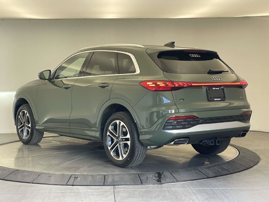 Certified 2025 Audi Q5 Premium w/ Convenience Package AWD/4WD image 3