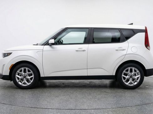 Used 2025 Kia Soul LX w/ LX Technology Package FWD image 5