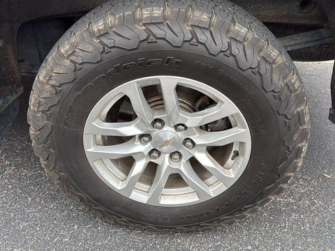 Used 2021 Chevrolet Silverado 1500 LTZ w/ LTZ Convenience Package II image 16