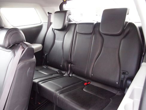 Used 2023 Kia Carnival LX image 33