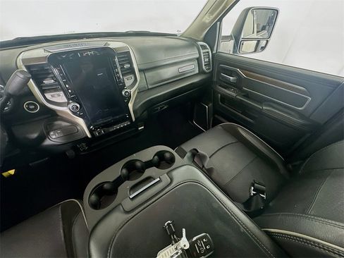 Used 2024 RAM 2500 Laramie image 11