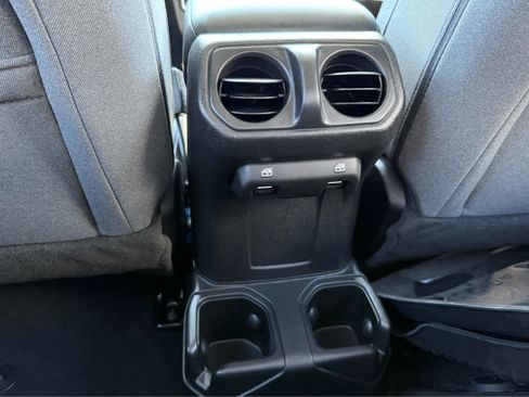 Used 2025 Jeep Gladiator Sport AWD/4WD image 24
