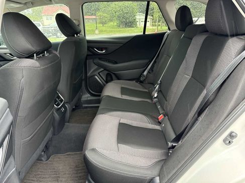 Used 2025 Subaru Outback Premium AWD/4WD image 25