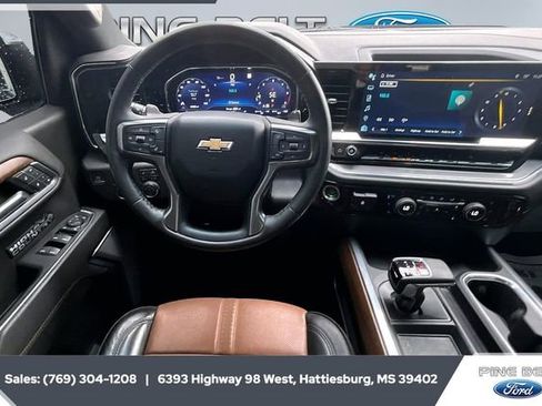 Used 2023 Chevrolet Silverado 1500 High Country image 5