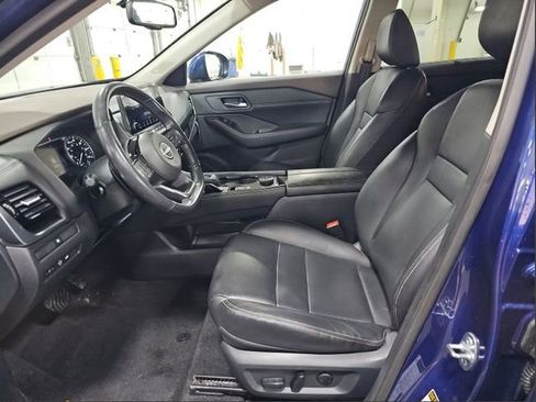 Used 2023 Nissan Rogue SL w/ SL Premium Package image 7