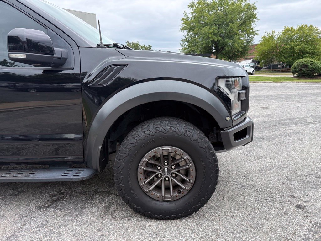 Used 2019 Ford F150 Raptor w/ Equipment Group 802A Luxury AWD/4WD image 13