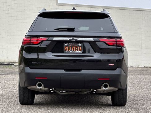 Used 2023 Chevrolet Traverse RS w/ LPO, Cargo Package FWD image 5