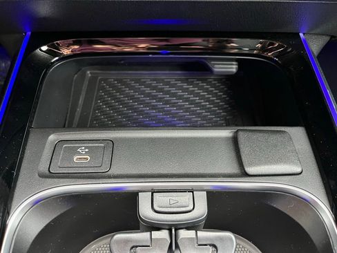 Used 2025 Mercedes-Benz GLA 250 4MATIC image 39