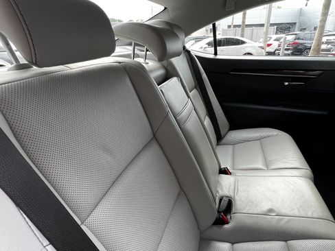 Used 2013 Lexus ES 350 w/ Luxury Pkg FWD image 41