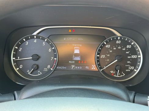 Used 2024 Nissan Frontier SV image 24