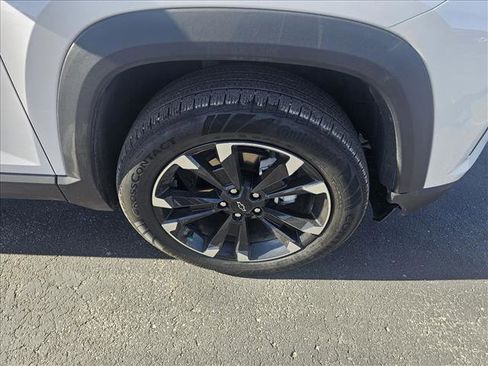 Used 2025 Chevrolet Equinox RS w/ Safety and Technology Package image 9