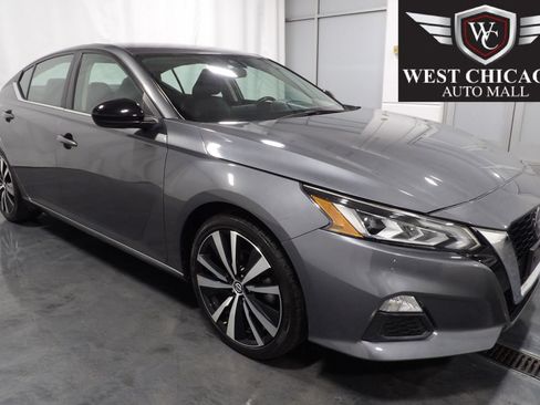 Used 2022 Nissan Altima 2.5 SR image 1