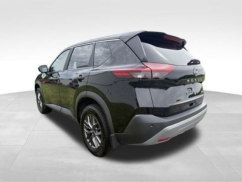 Used 2023 Nissan Rogue S AWD/4WD image 2
