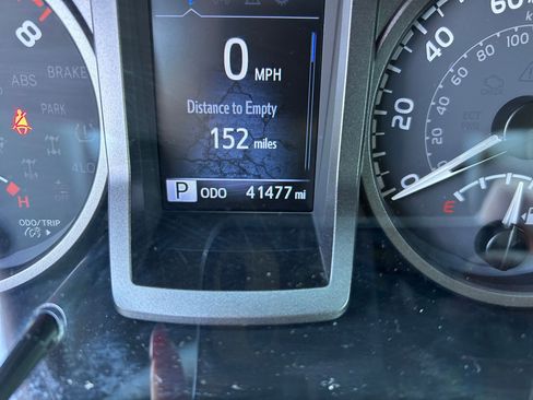 Certified 2020 Toyota Tacoma TRD Off-Road image 16