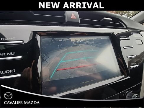 Used 2019 Toyota Camry SE image 21