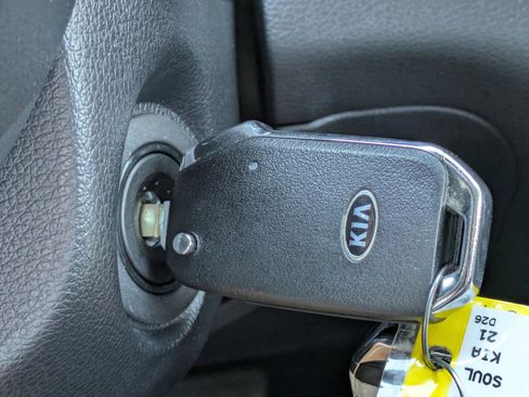Certified 2021 Kia Soul LX FWD image 24