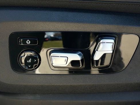 New 2026 BMW X5 xDrive40i w/ M Sport Package AWD/4WD image 14