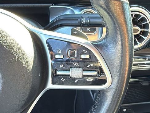 Used 2021 Mercedes-Benz GLB 250 image 24