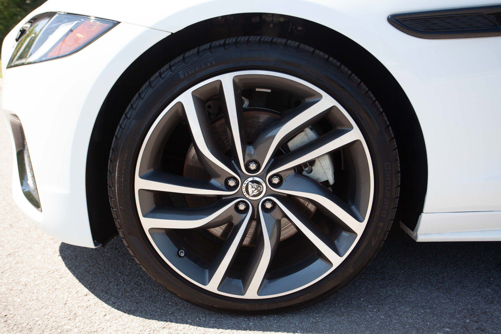 Used 2024 Jaguar XF R-Dynamic SE AWD/4WD image 44