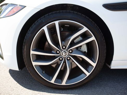 Used 2024 Jaguar XF R-Dynamic SE AWD/4WD image 44