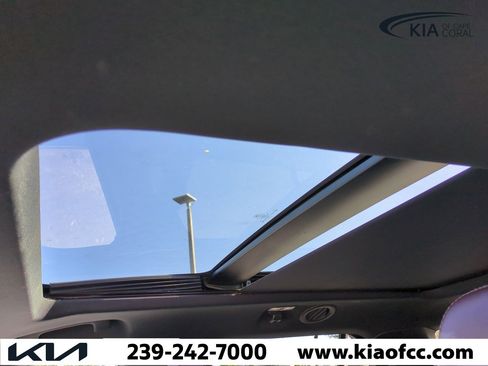 Used 2020 Ford Explorer Platinum w/ Premium Technology Package image 22