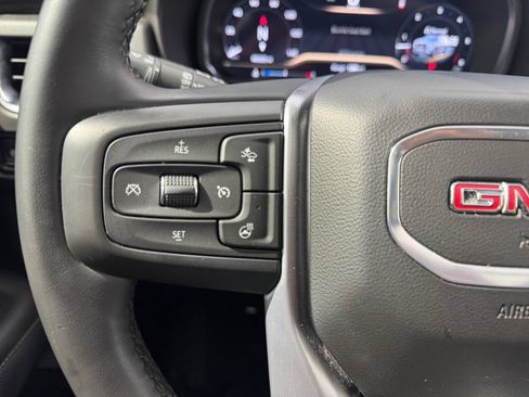 Used 2024 GMC Yukon XL SLT w/ SLT Luxury Package AWD/4WD image 23