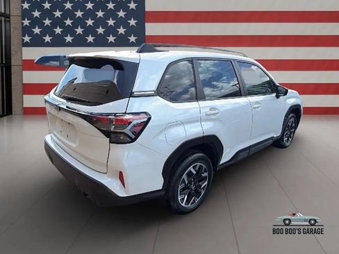 Used 2025 Subaru Forester AWD/4WD image 6