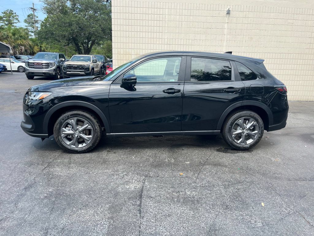 Used 2026 Honda HR-V LX image 2