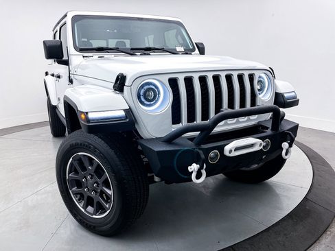 Used 2022 Jeep Gladiator Overland w/ Popular Equipment Package image 4