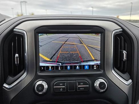 Used 2021 GMC Sierra 3500 Denali w/ Denali Ultimate Package image 17