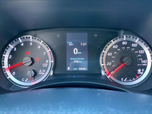 Used 2022 Toyota Highlander LE FWD image 25