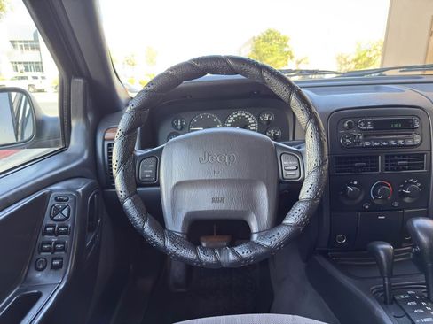 Used 1999 Jeep Grand Cherokee Laredo image 31