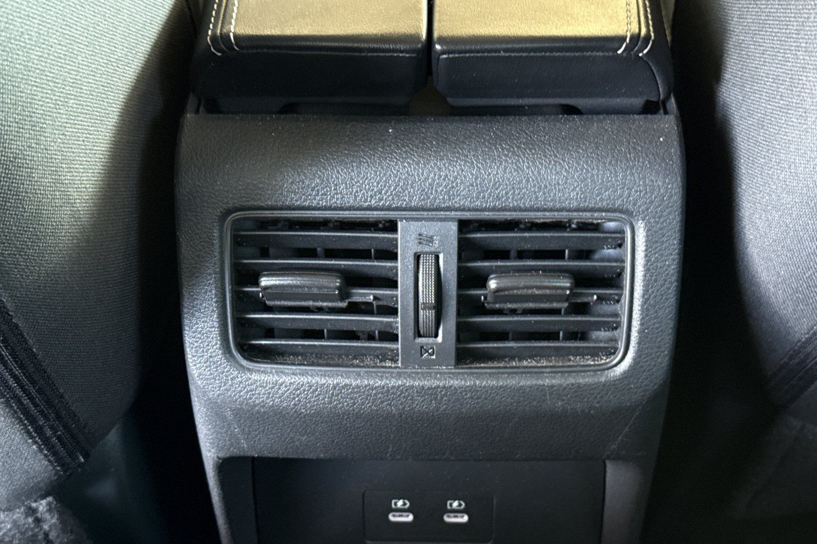 Certified 2025 Nissan Rogue SV AWD/4WD image 17