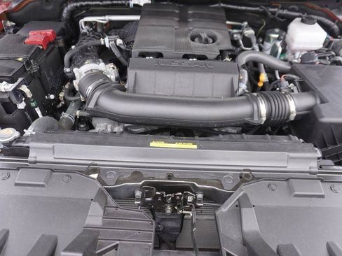 Used 2024 Nissan Frontier SL RWD image 27
