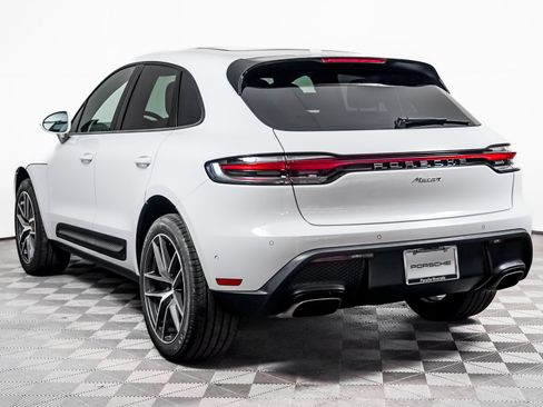 Used 2026 Porsche Macan AWD/4WD image 3