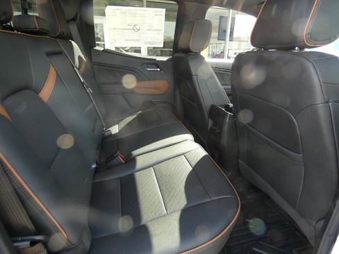 New 2026 GMC Canyon AT4 w/ Technology Plus Package AWD/4WD image 17