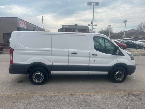 Used 2017 Ford Transit 250 130 Low Roof image 4