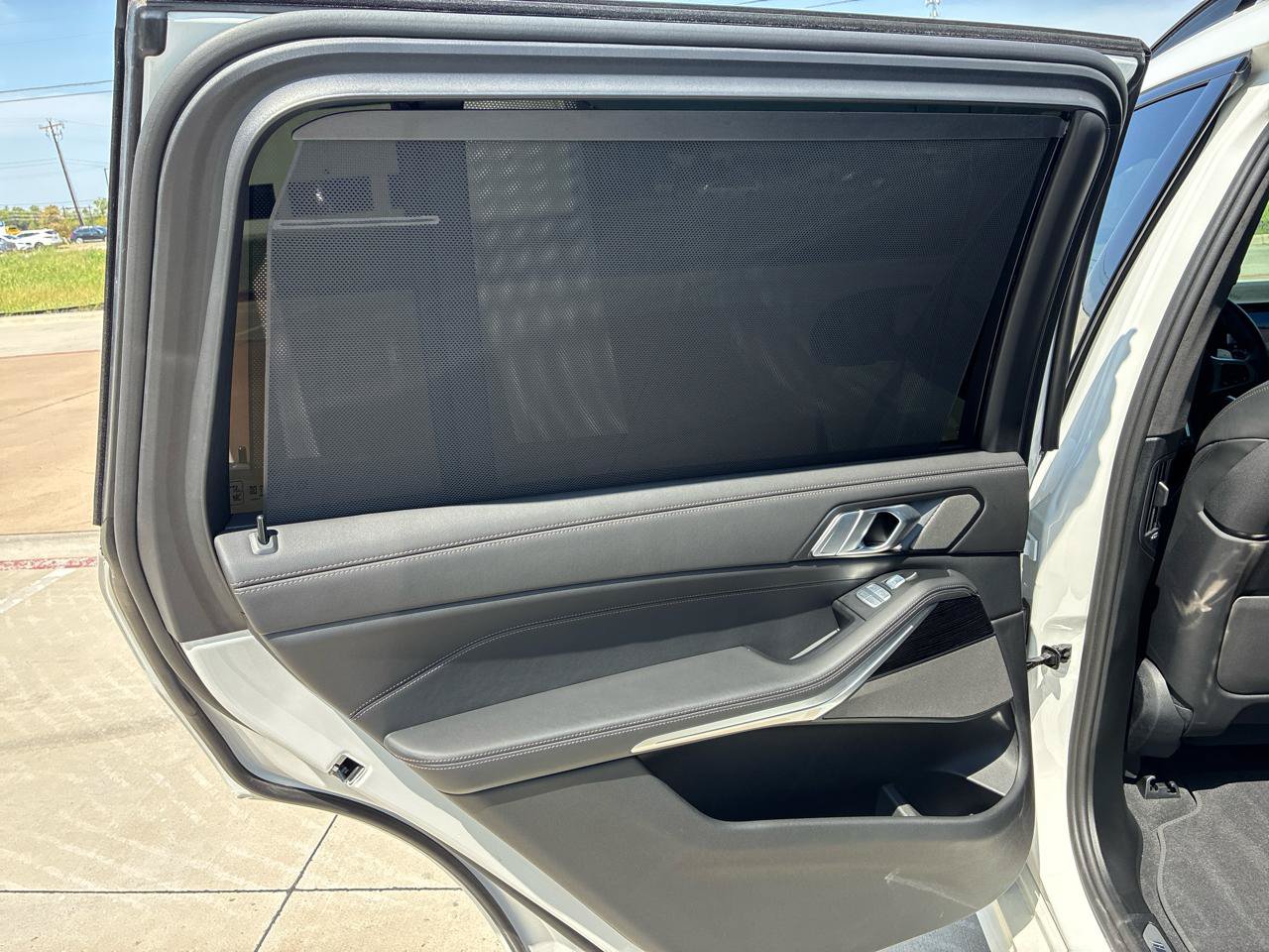 Used 2025 BMW X7 M60i w/ Executive Package AWD/4WD image 36